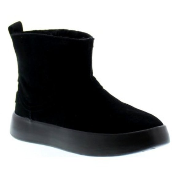 UGG Classic Boom new in Box - Picture 1 of 1
